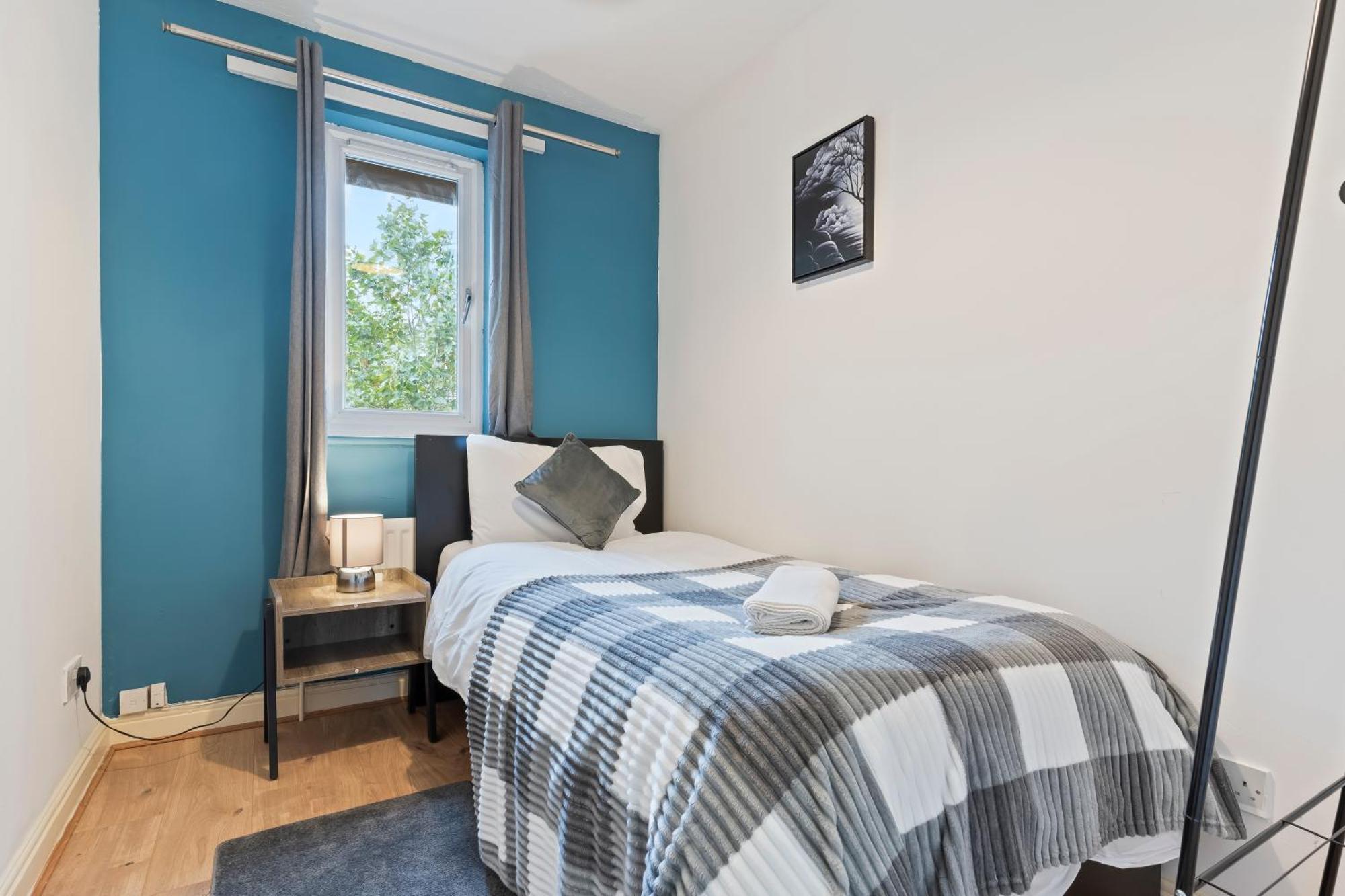 Lovely 4Br House In The City With Parking Londres Exterior foto