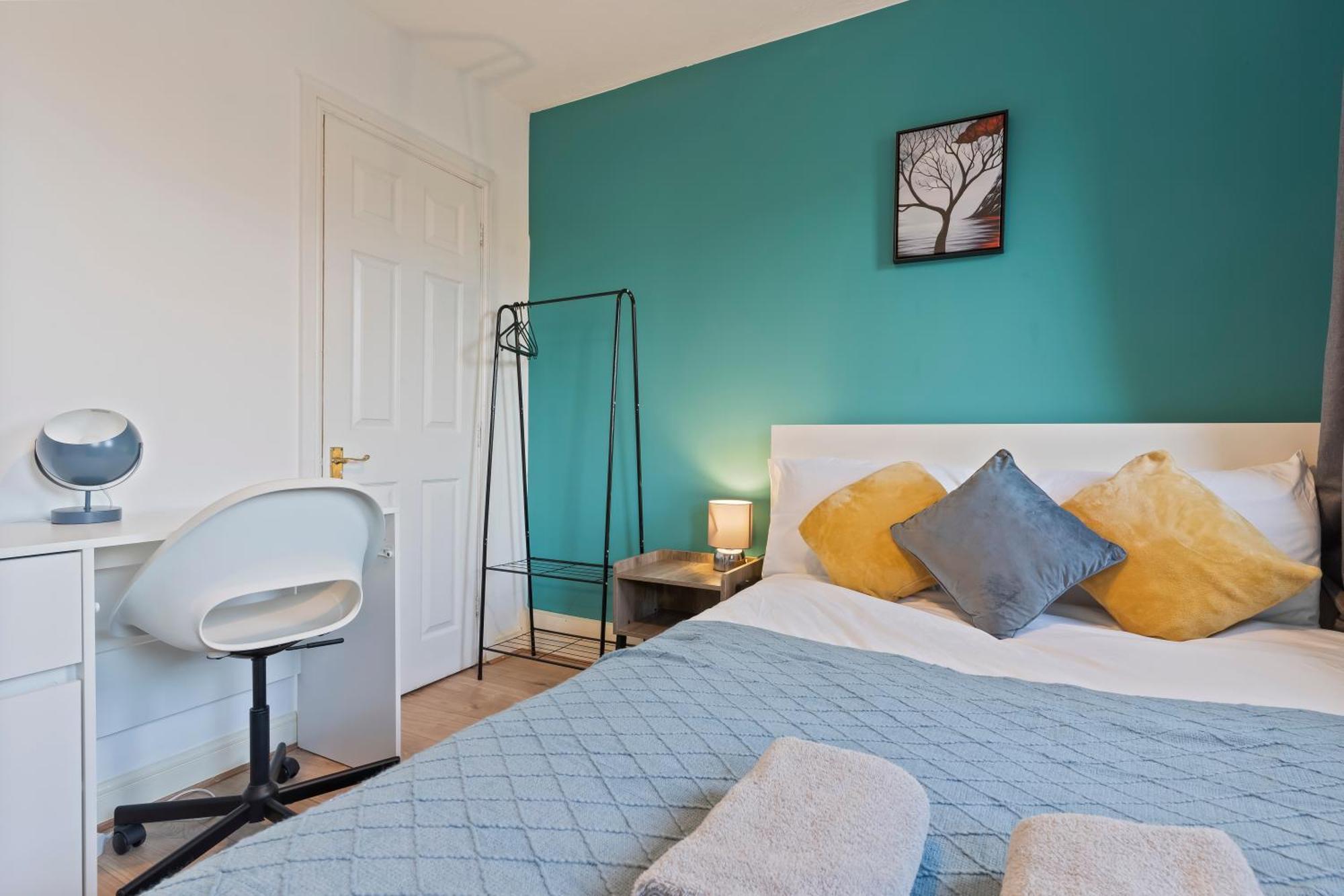 Lovely 4Br House In The City With Parking Londres Exterior foto