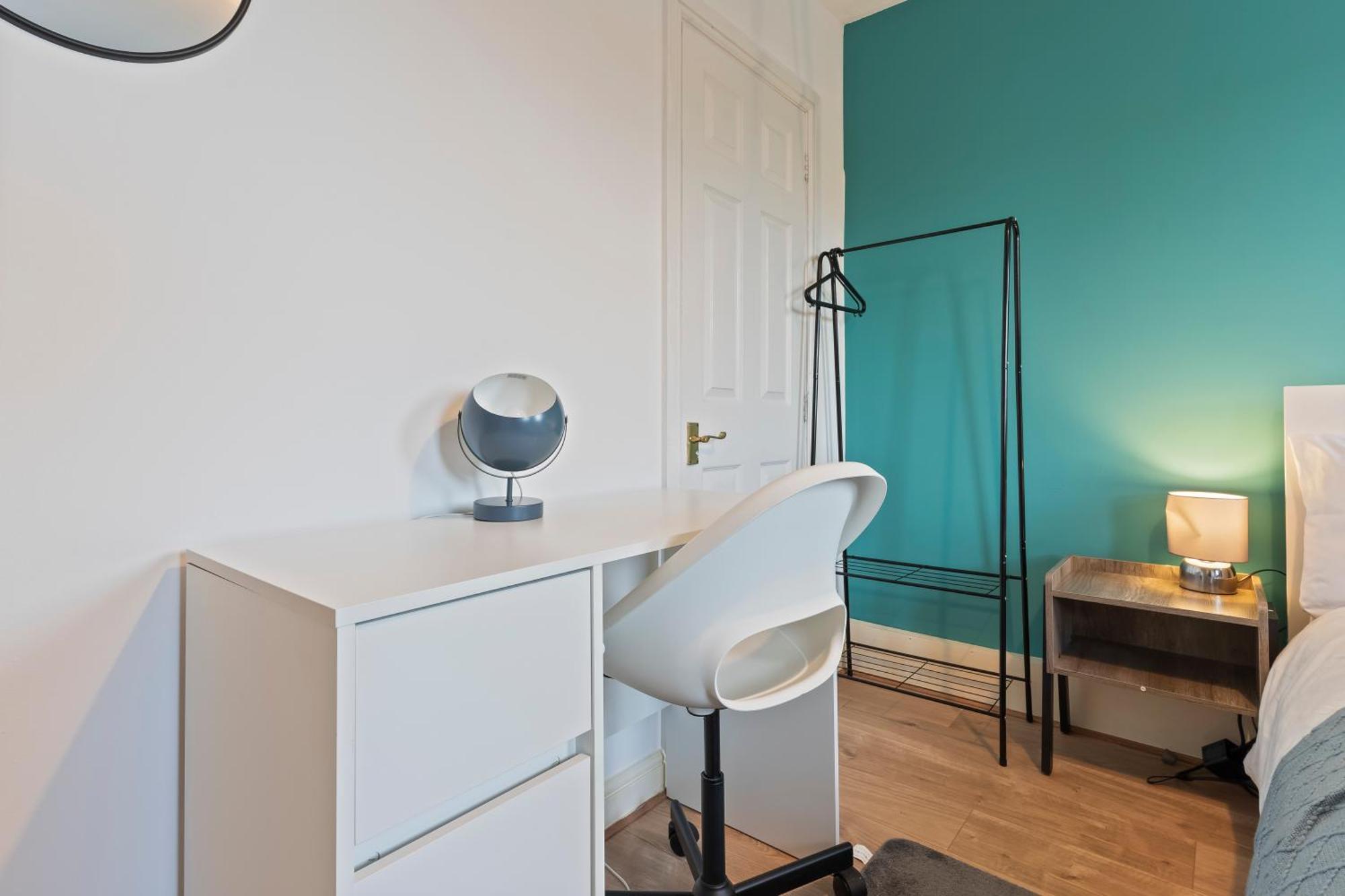 Lovely 4Br House In The City With Parking Londres Exterior foto